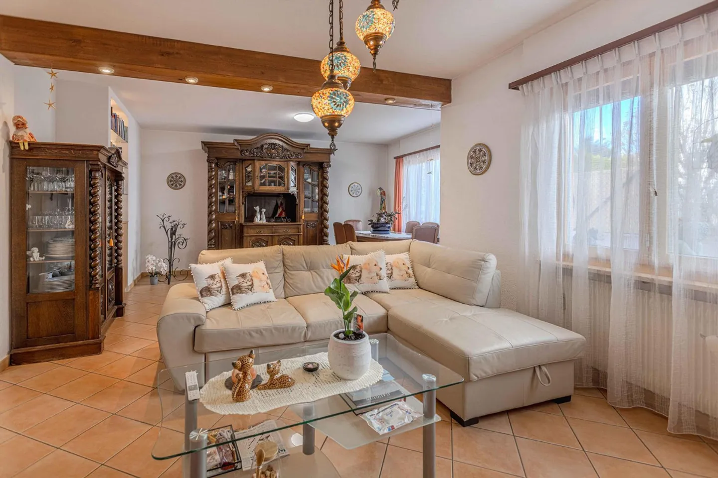 GERÄUMIGE VILLA MIT 6,5 ZIMMERN IM GRÜNEN IN BRENO - Foto 1 von 9
