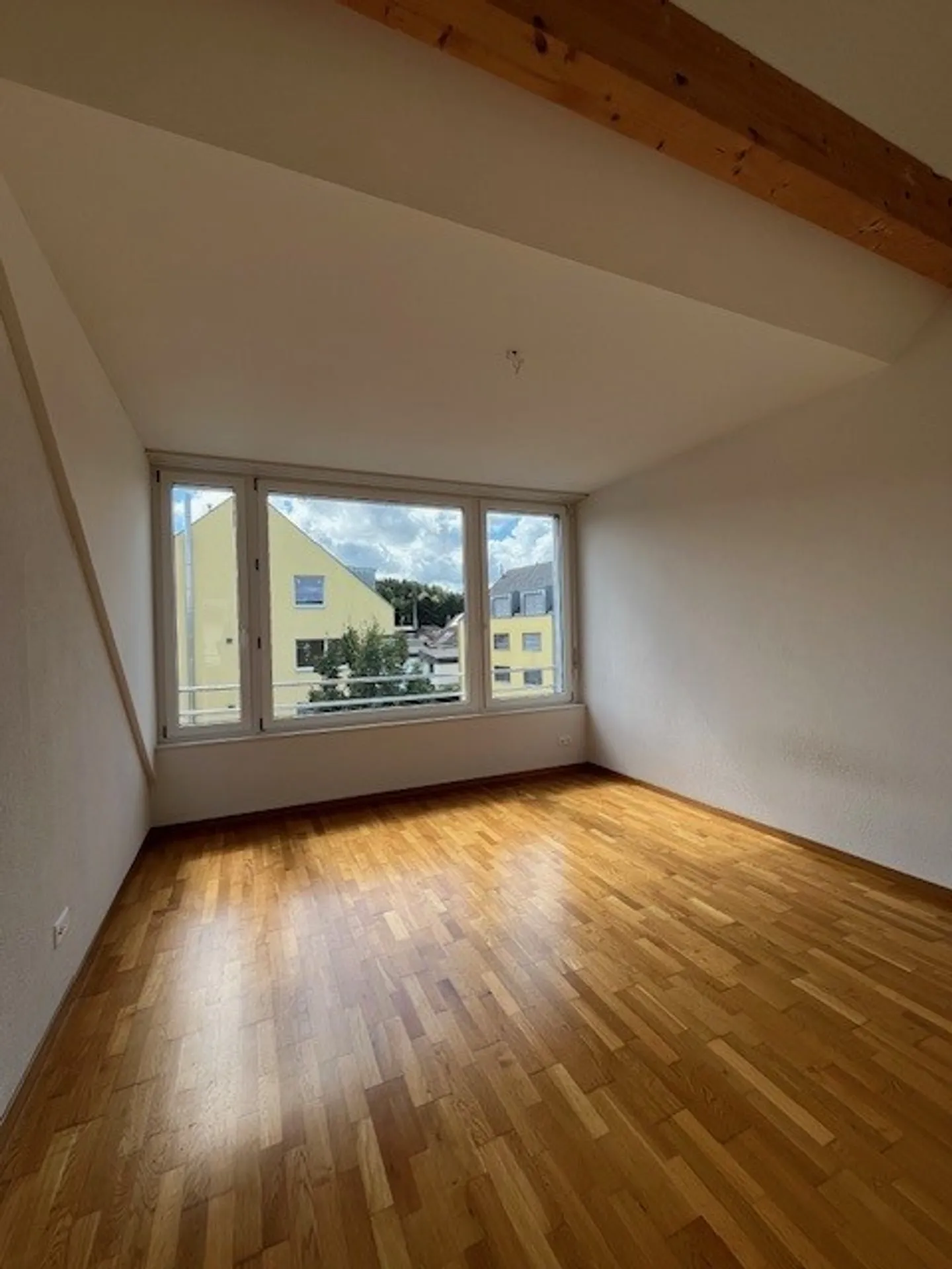 Spezielle 4.5-Zimmer-Galeriewohnung für Ihre WG? (Nähe IKEA) - Foto 12 von 13