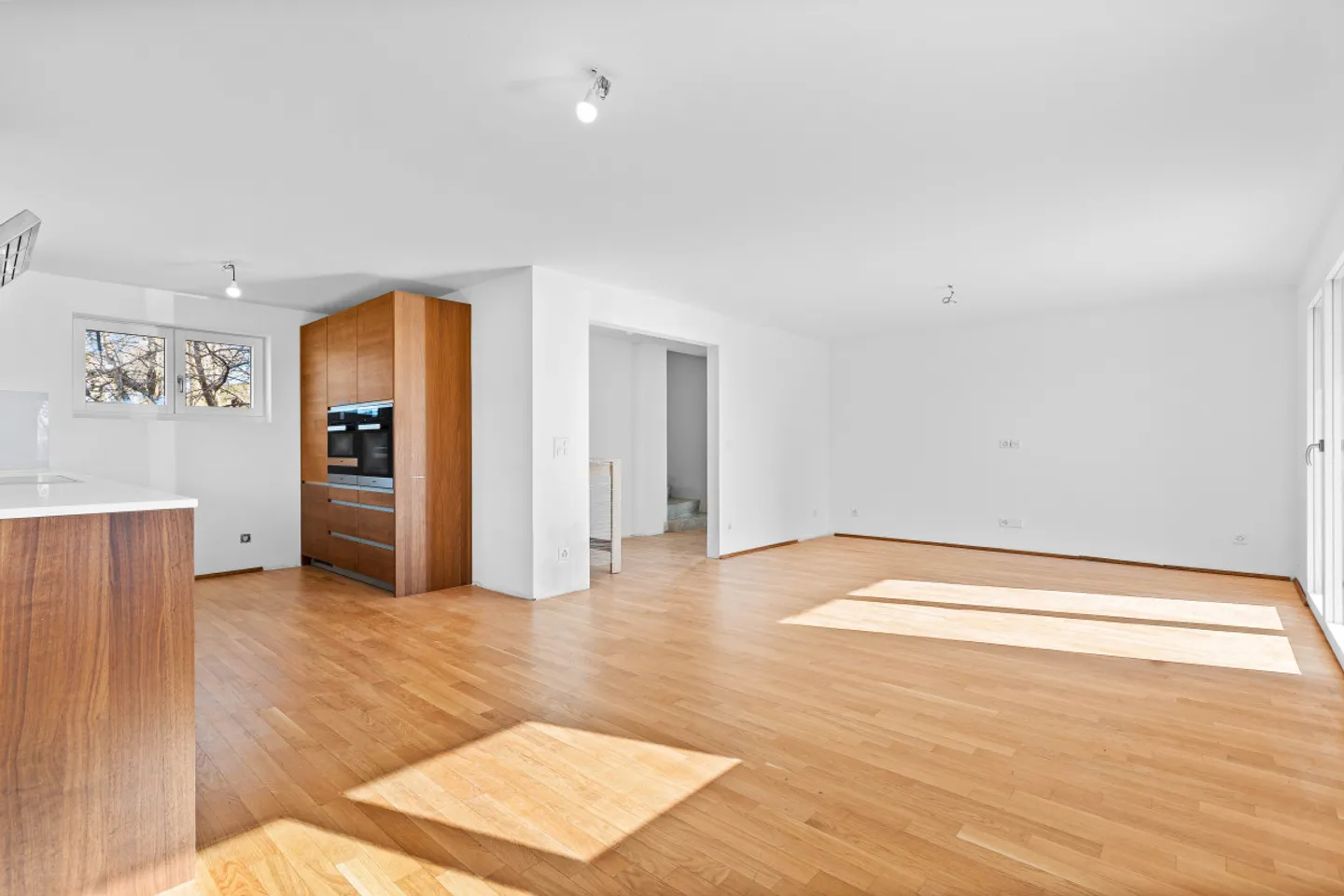 Magnifica casa situata in un angolo di verde! - Foto 2 di 4