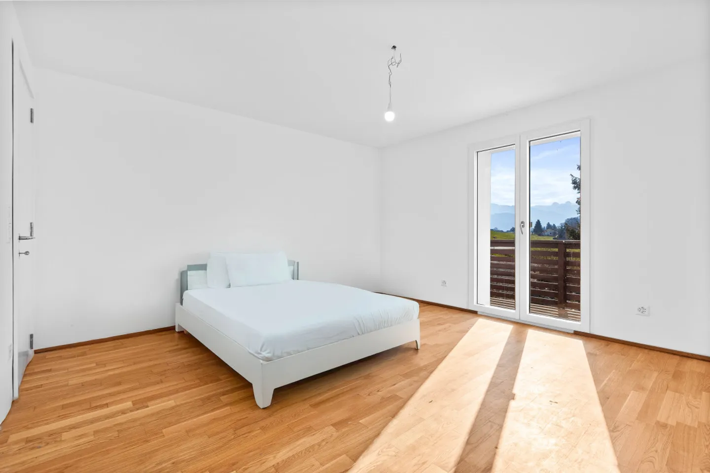 Magnifica casa situata in un angolo di verde! - Foto 4 di 4