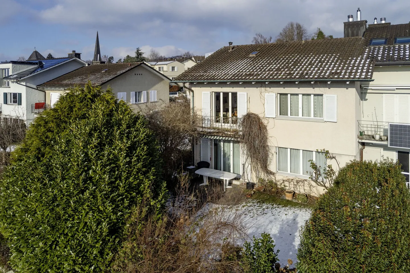 Semi-Detached House with Unobstructed Views of the Alps and Lake Zurich - Photo 1 of 12