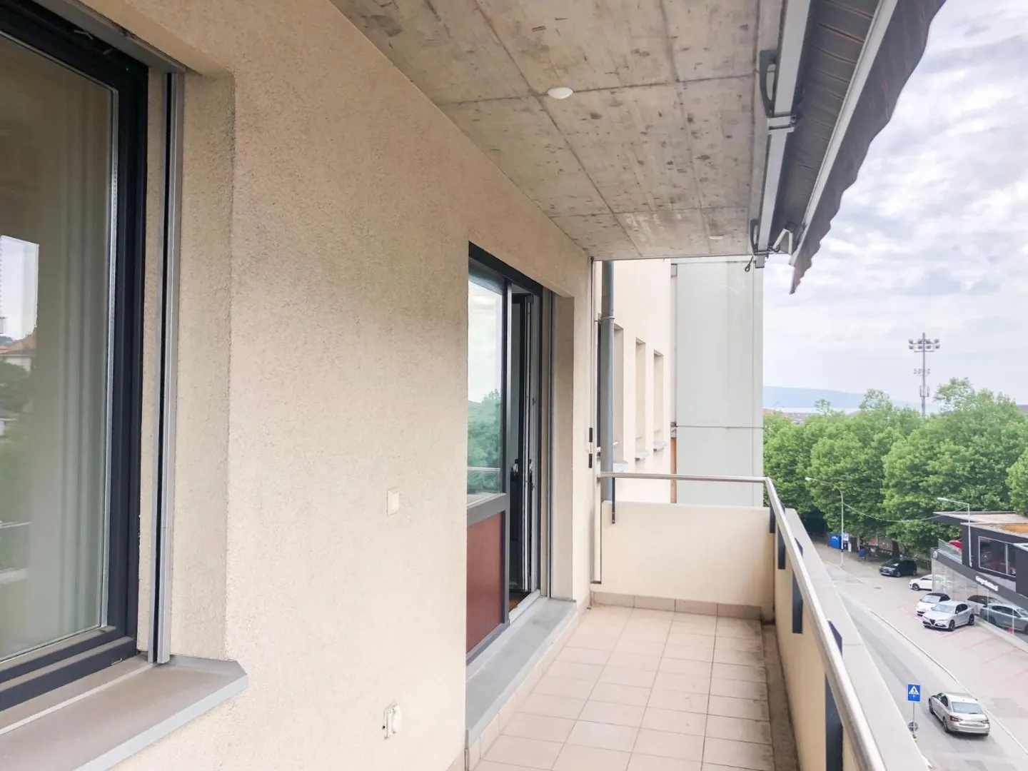 Bel appartement de 2,5 pièces près du centre-ville et des commodités. - Photo 5 sur 8