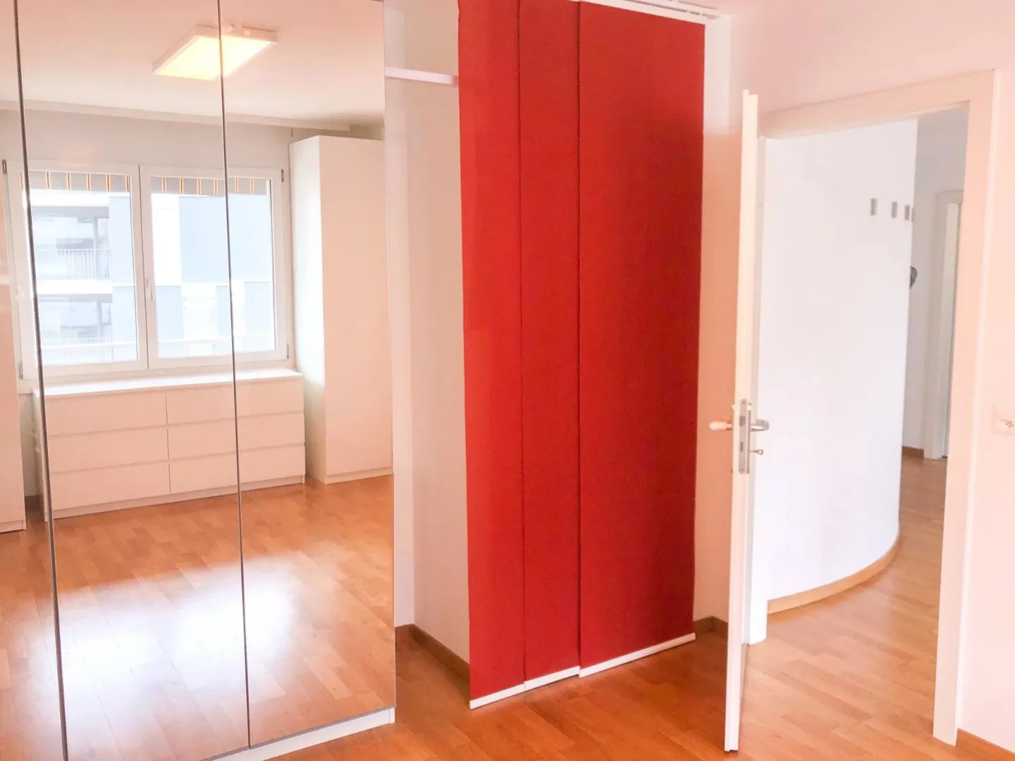 Bel appartement de 2,5 pièces près du centre-ville et des commodités. - Photo 7 sur 8
