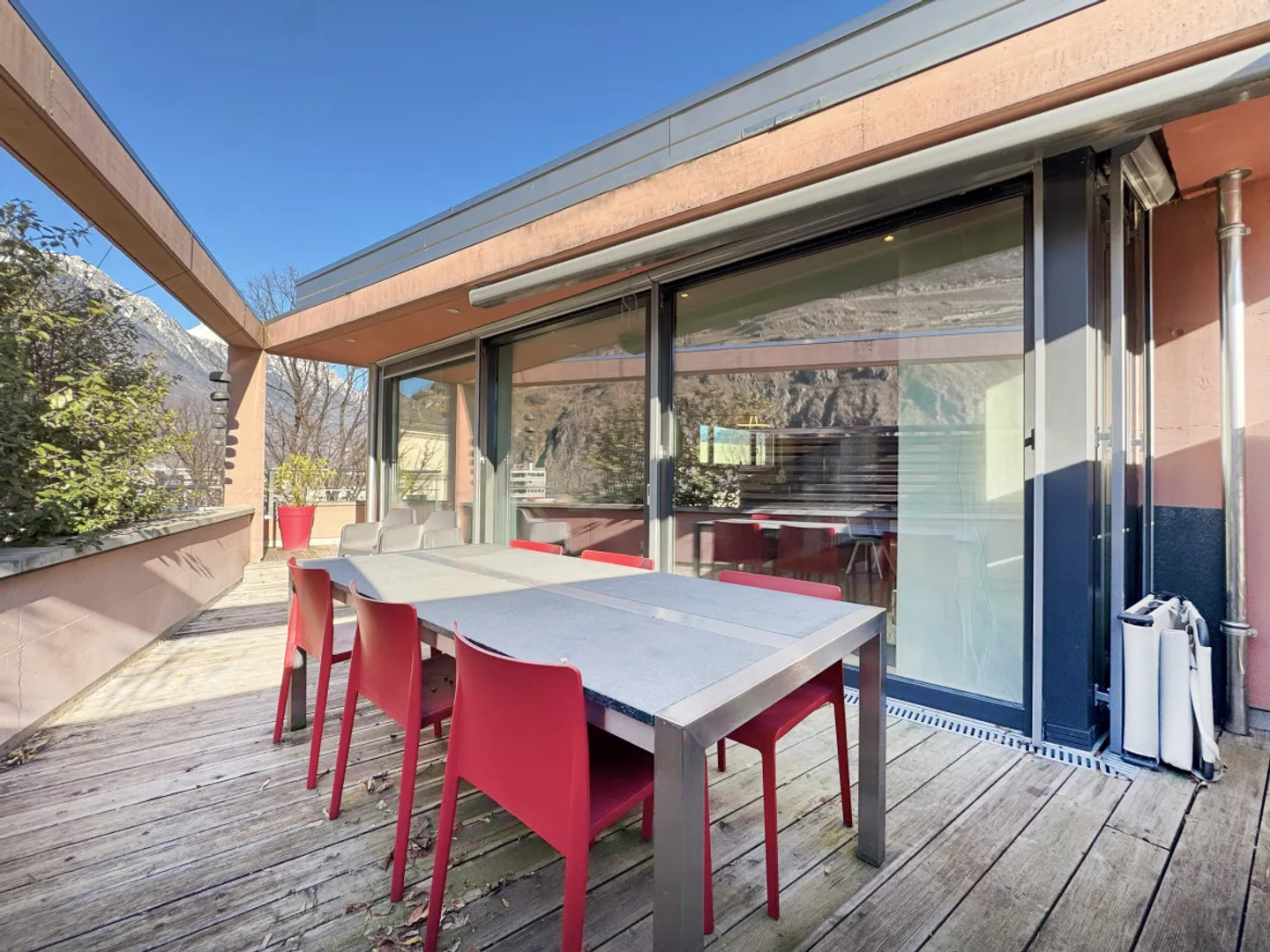 PENTHOUSE DUPLEX IN THE CENTER OF MARTIGNY - Photo 8 of 9