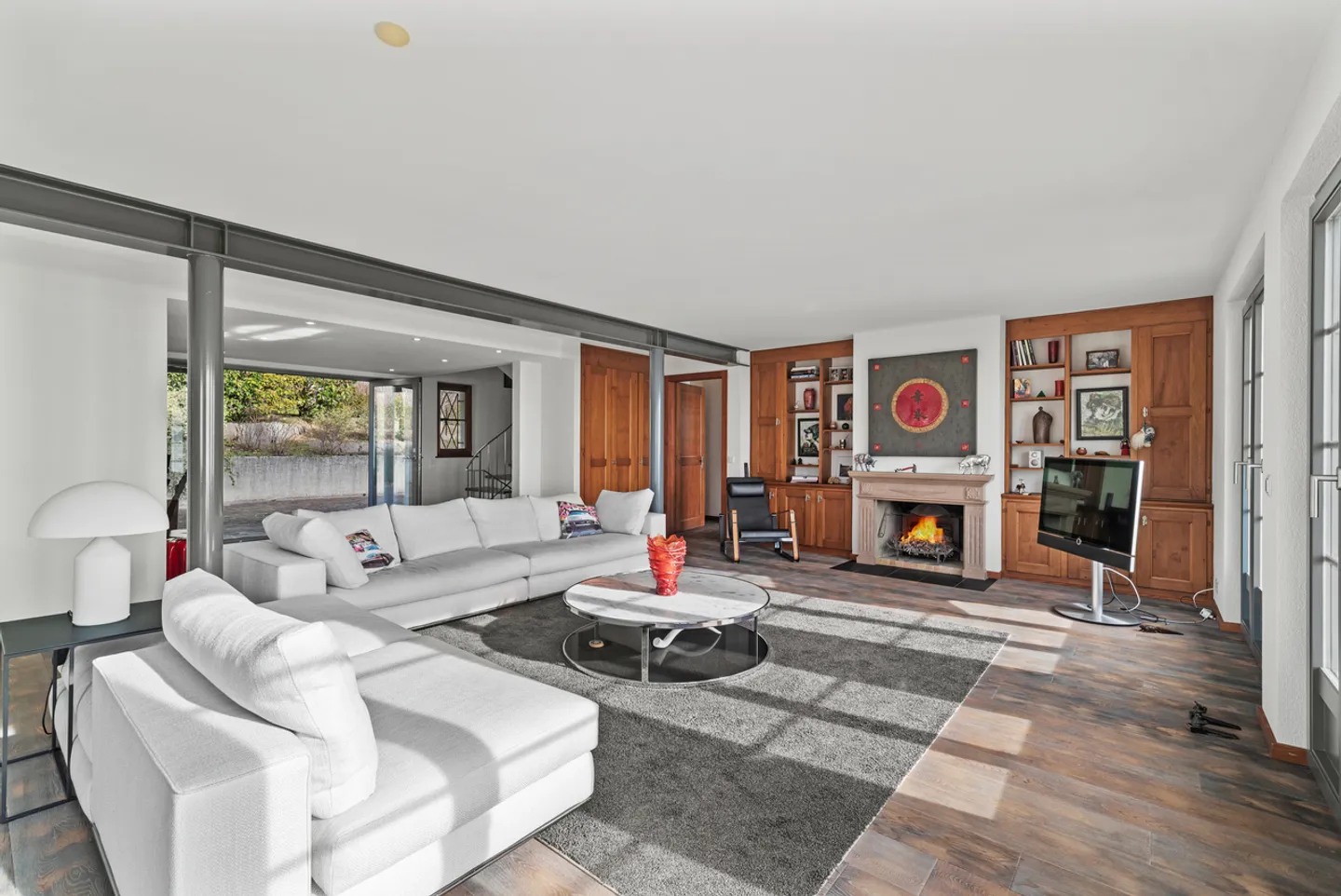 Charming property, panoramic view and swimming pool, in Mont-sur-Rolle - Photo 5 of 12