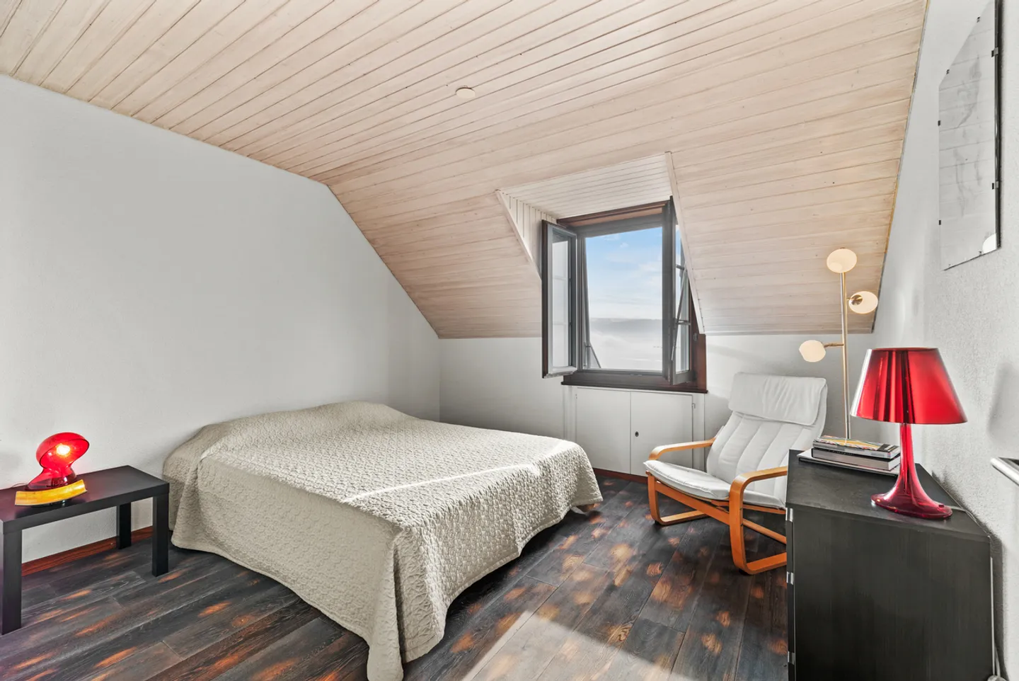 Charming property, panoramic view and swimming pool, in Mont-sur-Rolle - Photo 9 of 12