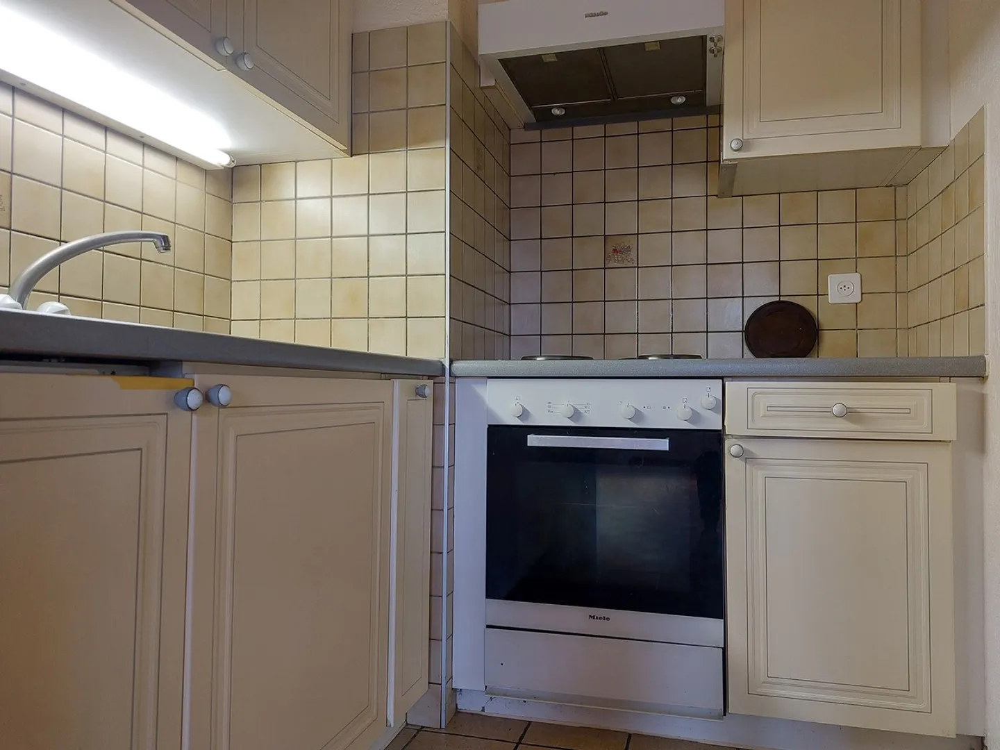 YVERDON 10, 1.5 in the city center with exposed beams - Photo 3 of 6