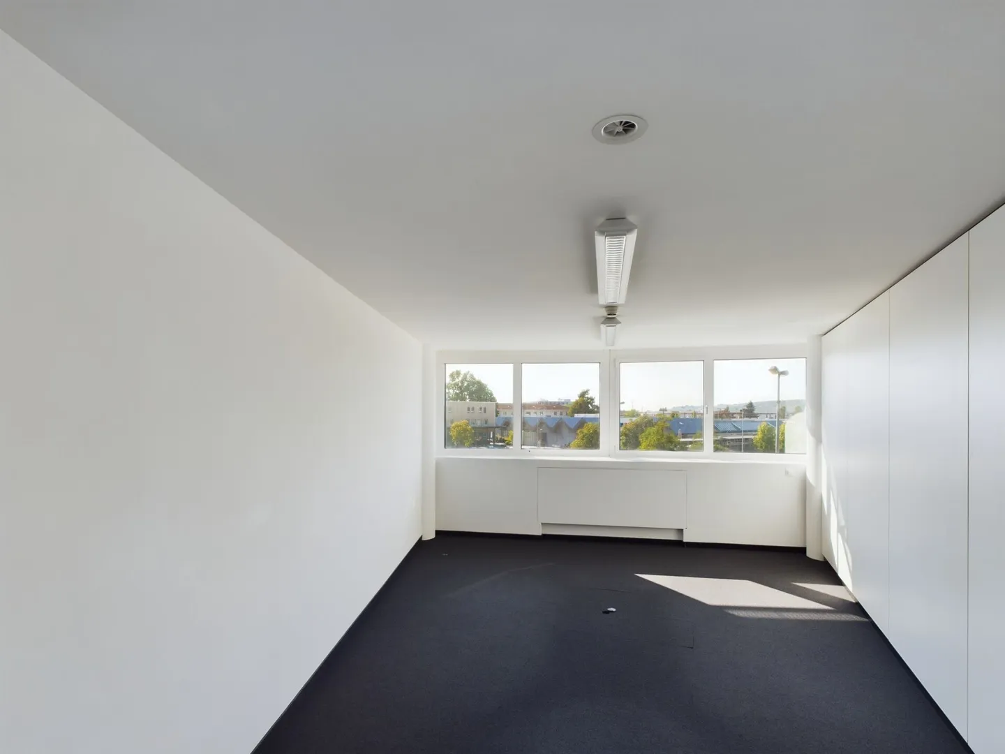 Tour d'affaires / Espaces commerciaux/bureaux haut de gamme - Photo 9 sur 11