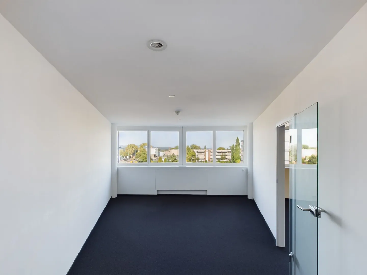 Tour d'affaires / Espaces commerciaux/bureaux haut de gamme - Photo 10 sur 11