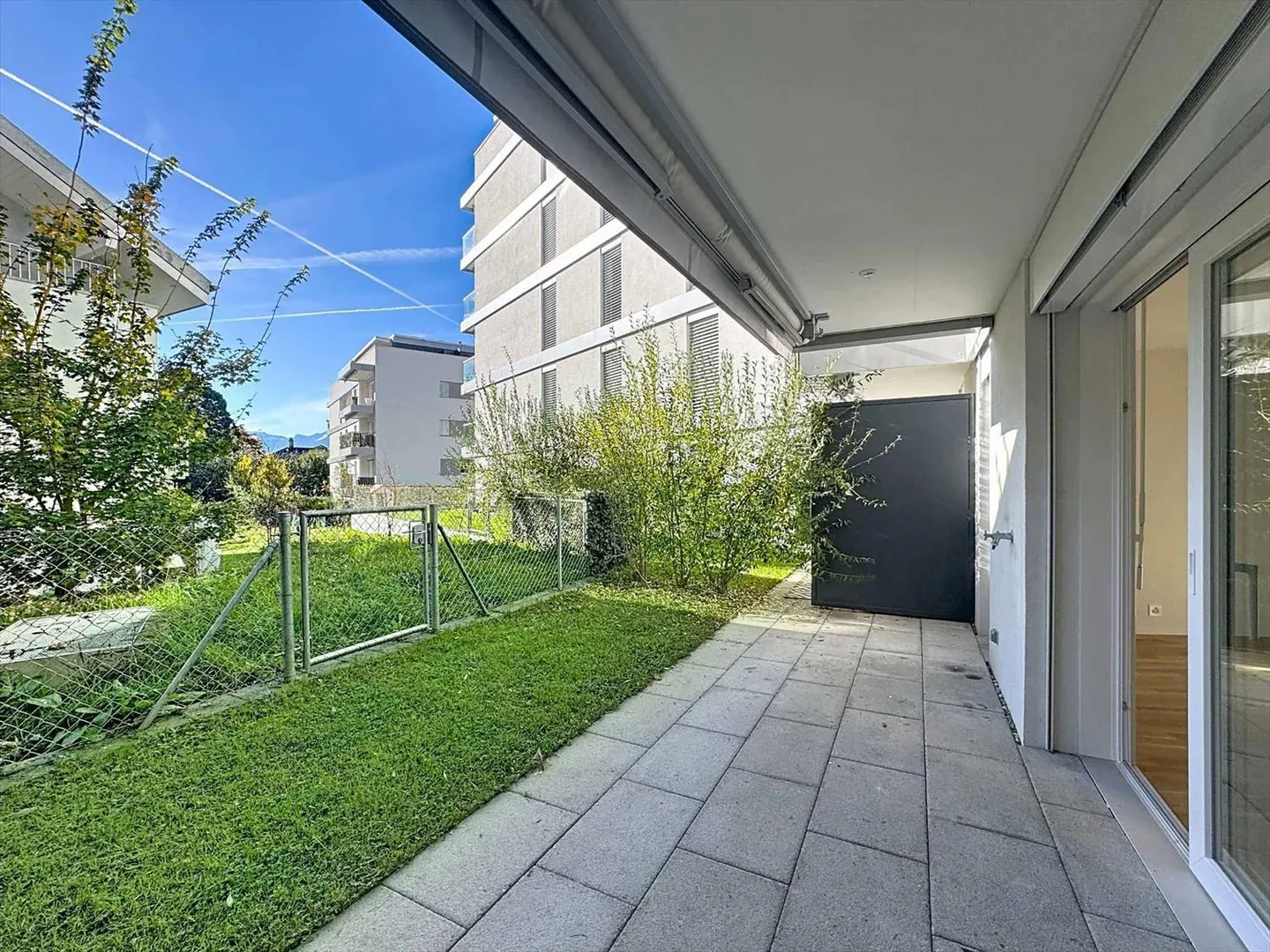 «2.5 P Kürzlich mit Terrasse und Garten» - Foto 2 von 12