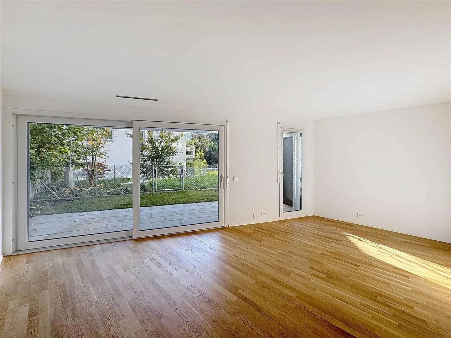 «2.5 P Kürzlich mit Terrasse und Garten» - Foto 3 von 12