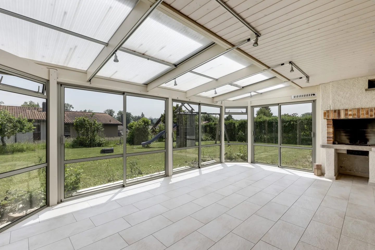 Villa Charmante avec Jardin - Photo 12 sur 13