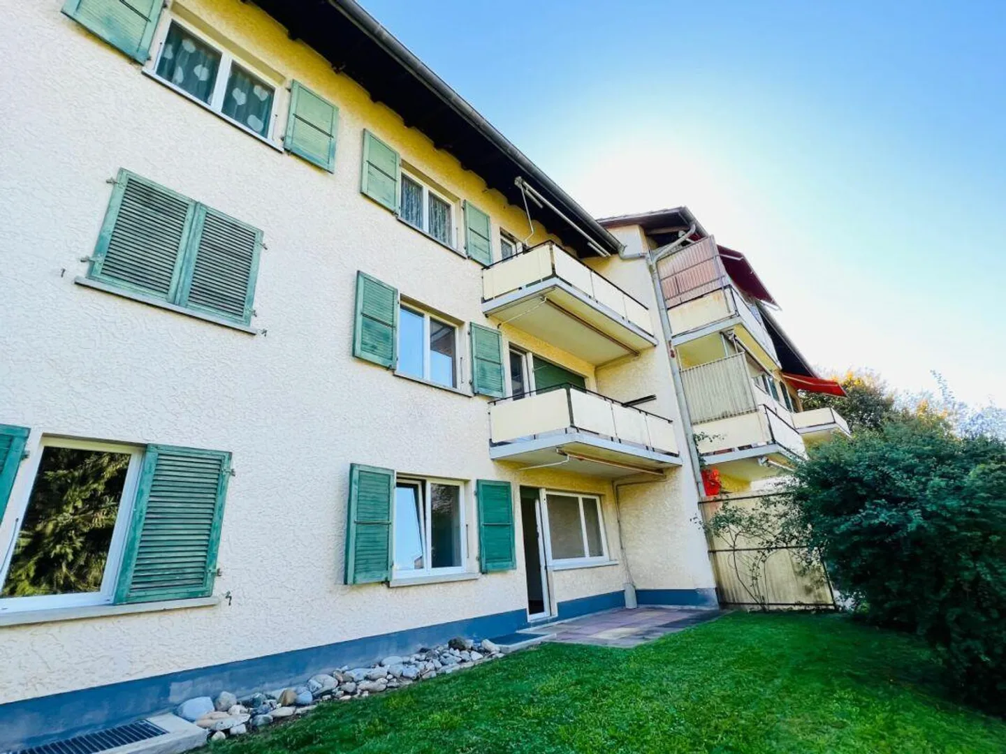 Appartamento 4 stanze - balcone con vista sul Niesen - Foto 2 di 12