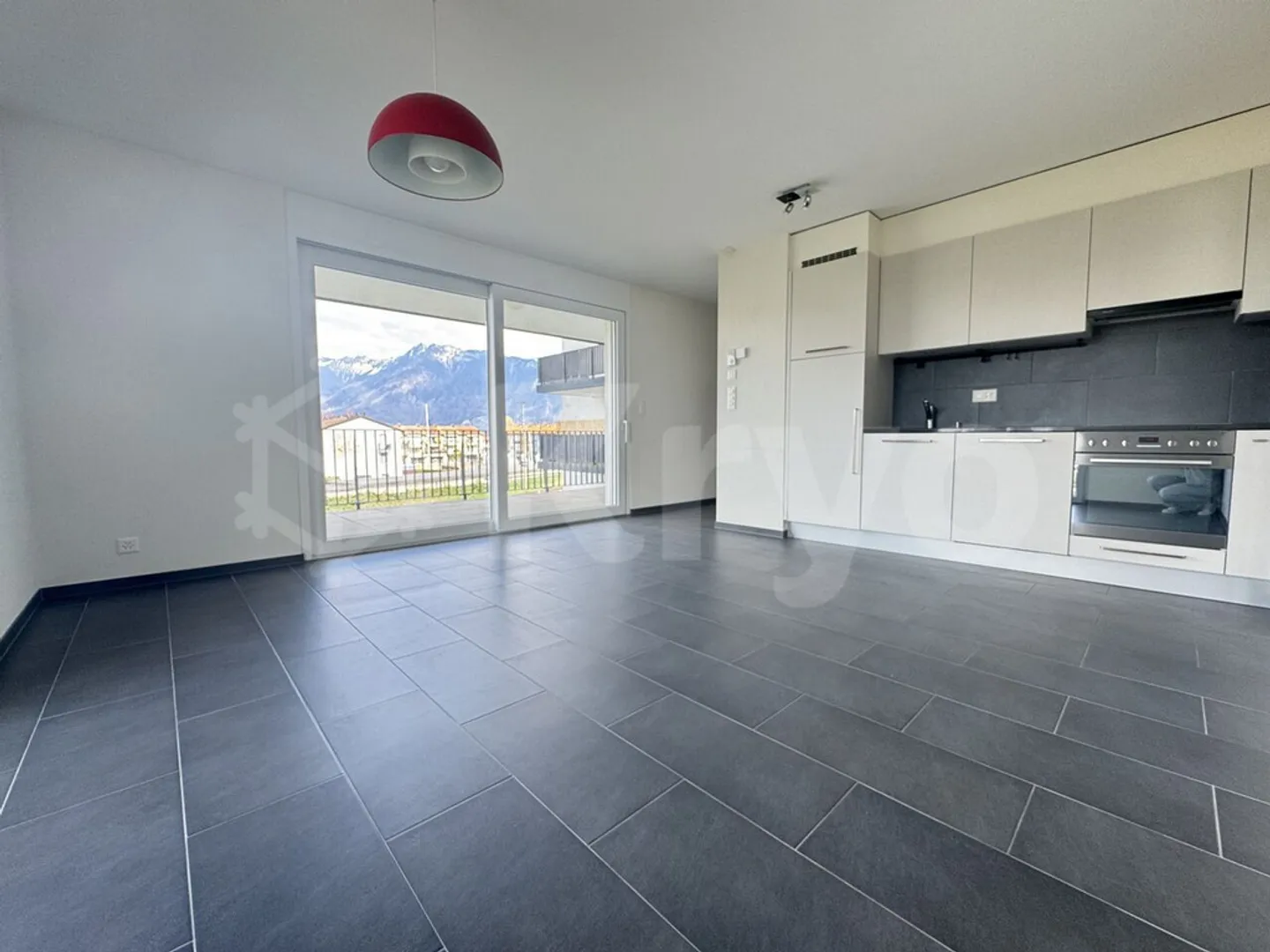 Incantevole appartamento di 2,5 locali a due passi dal lago - Foto 2 di 9