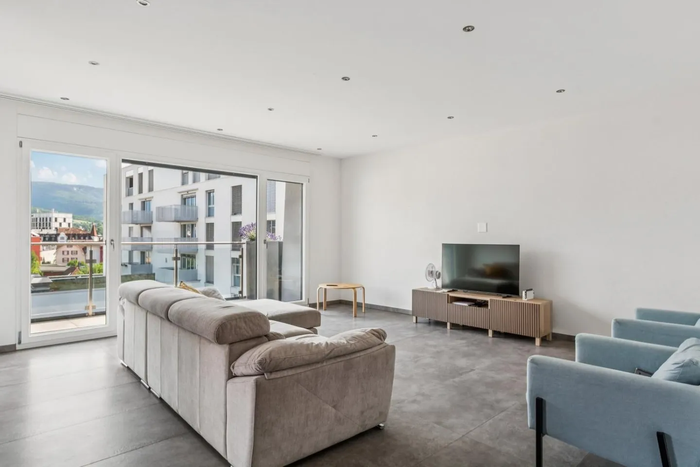 Dachgeschoss 5.5 Zimmer - Foto 10 von 13