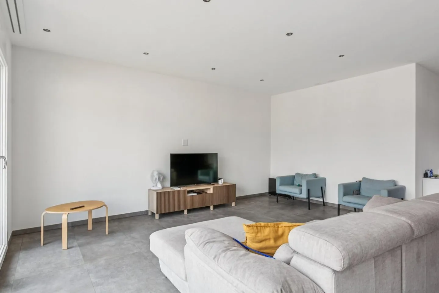 Dachgeschoss 5.5 Zimmer - Foto 11 von 13