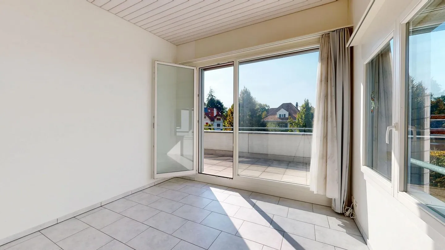 4½ (5 ½) Zimmer-Attika-Wohnung mit Lift in Thun (Seefeld)! - Foto 11 von 13