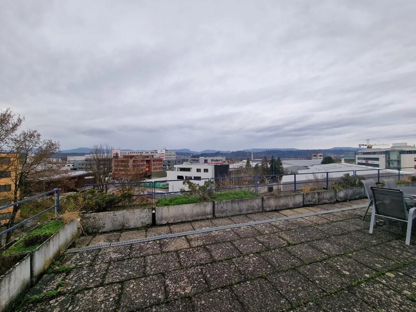 Bureau agrandi près d'Aarau - Photo 2 sur 5