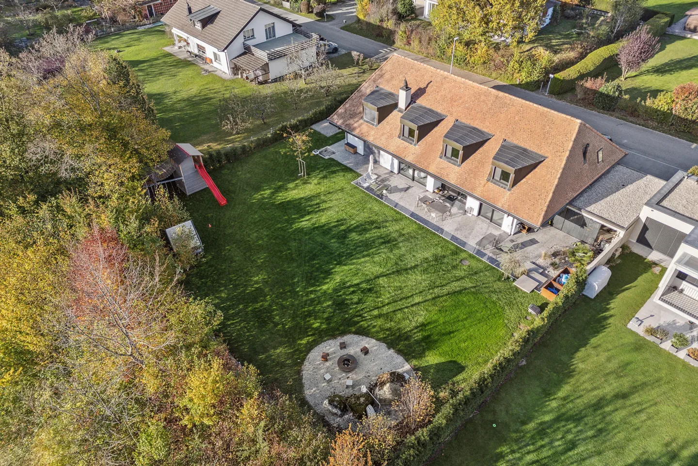 Außergewöhnliches Anwesen in ruhiger Wohngegend - Foto 14 von 14