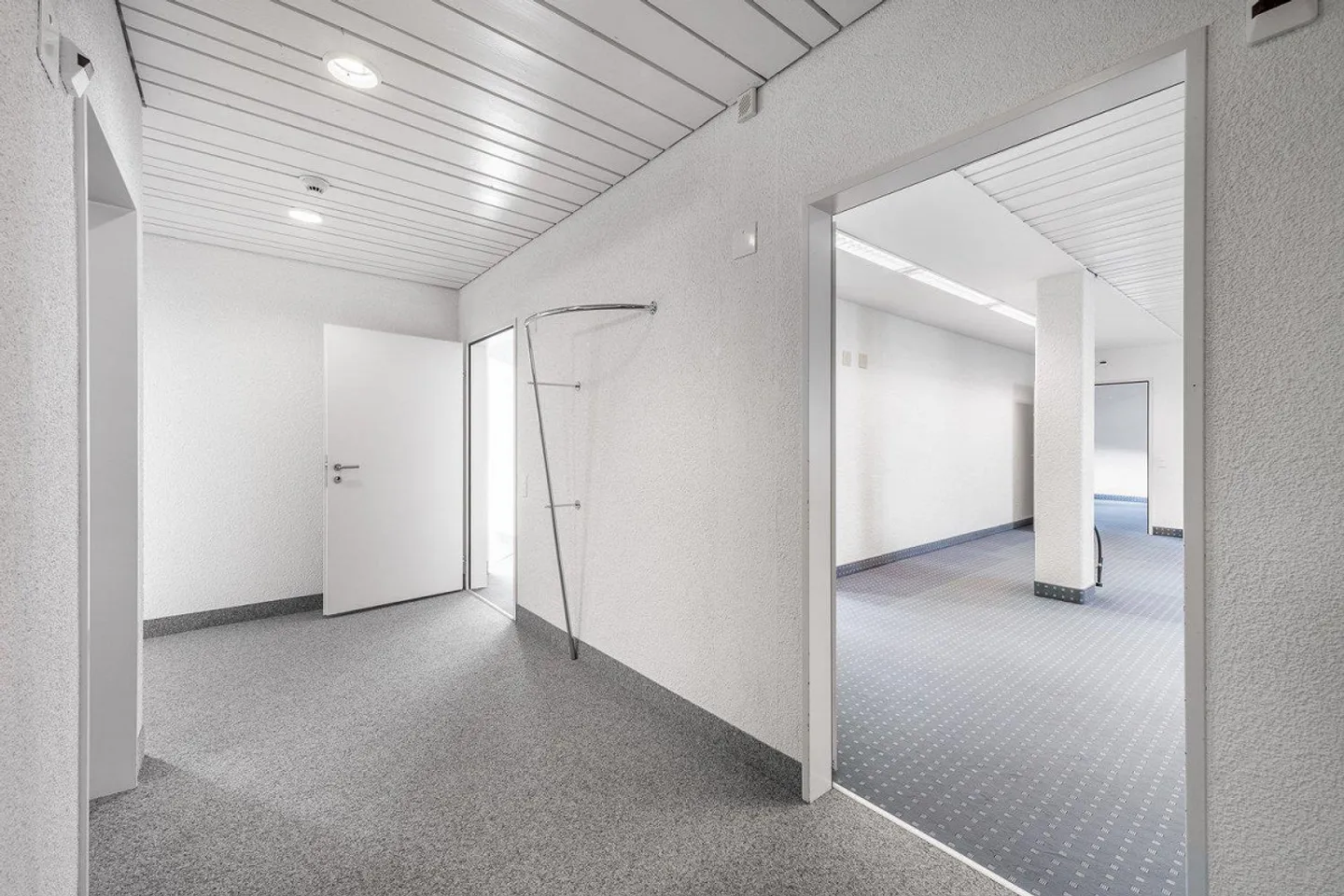 Spazio ufficio/commerciale attraente di 317 m² in una posizione centrale a Berikon... - Foto 7 di 13