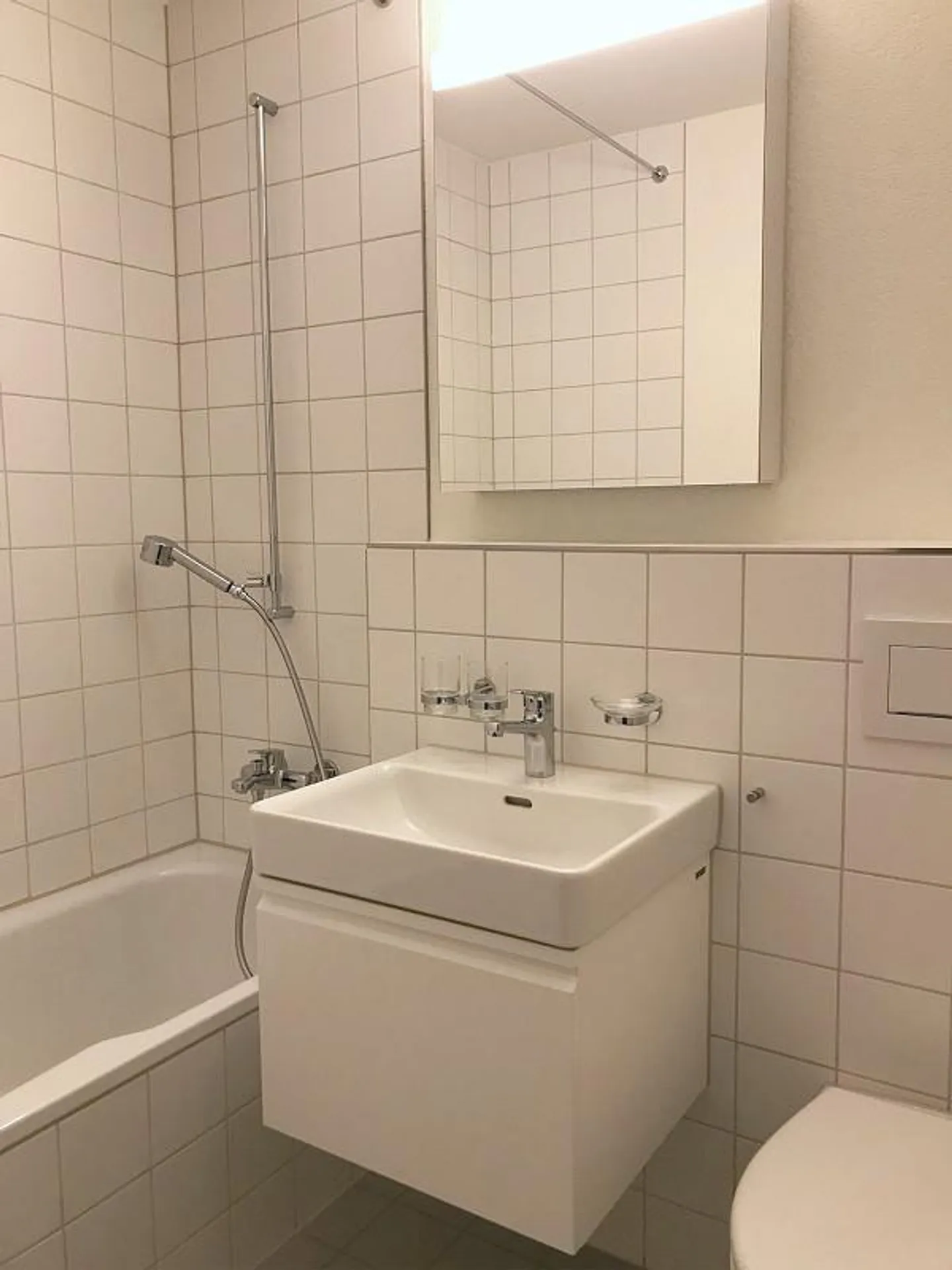 Appartement lumineux de 4,5 pièces avec patio et vue sur la verdure - Photo 7 sur 12