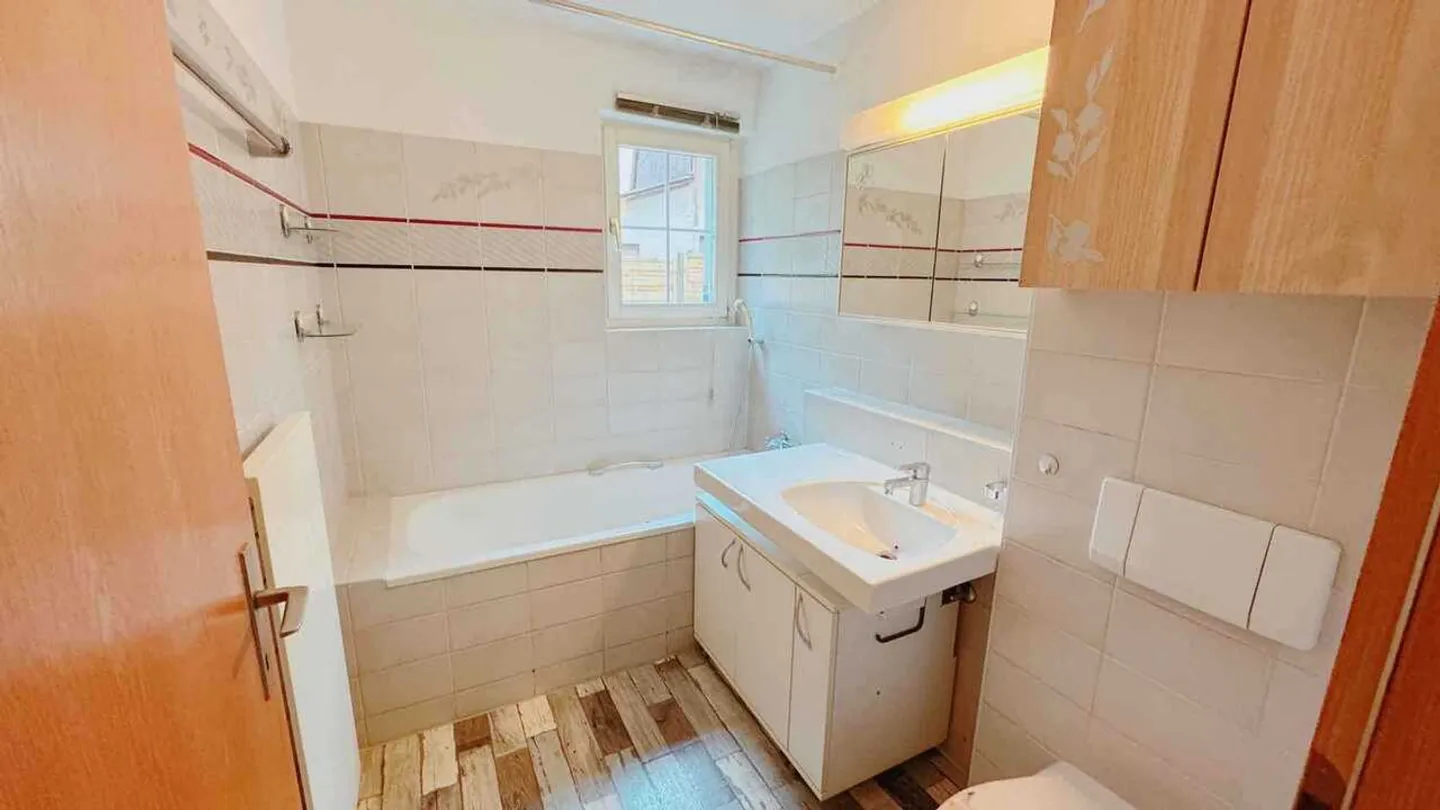 Appartement moderne de 5,5 pièces avec jardin à Dänikon - Photo 9 sur 10