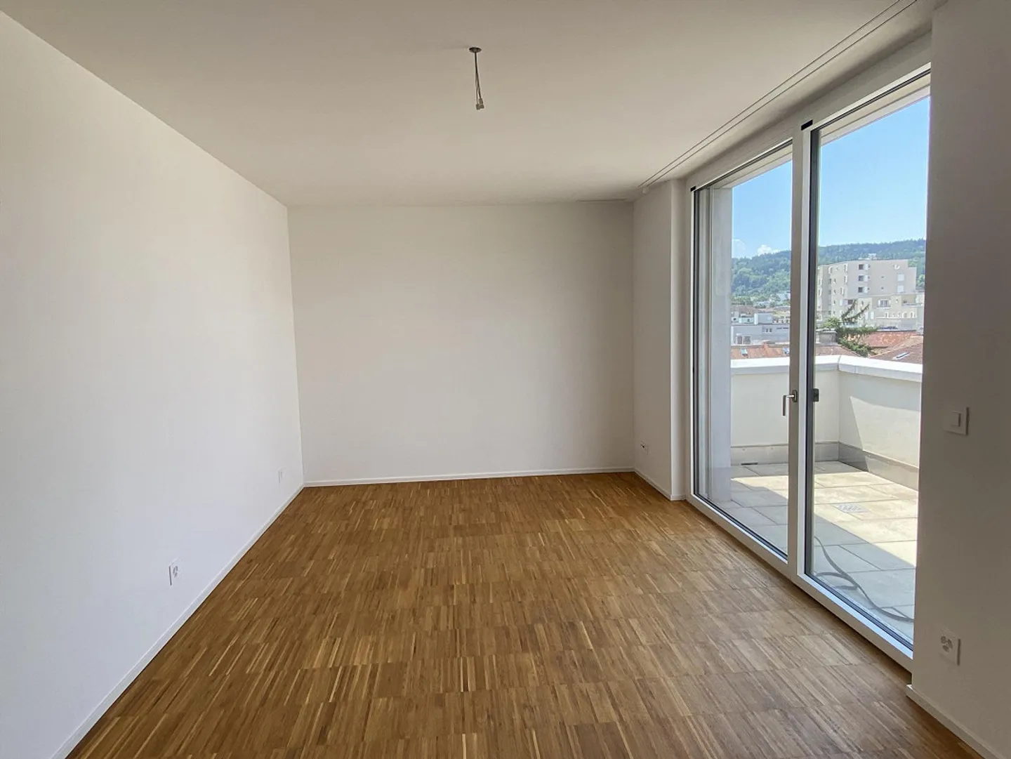 Exklusive Attika-Wohnung mit Weitsicht über Altstetten - Foto 7 von 13