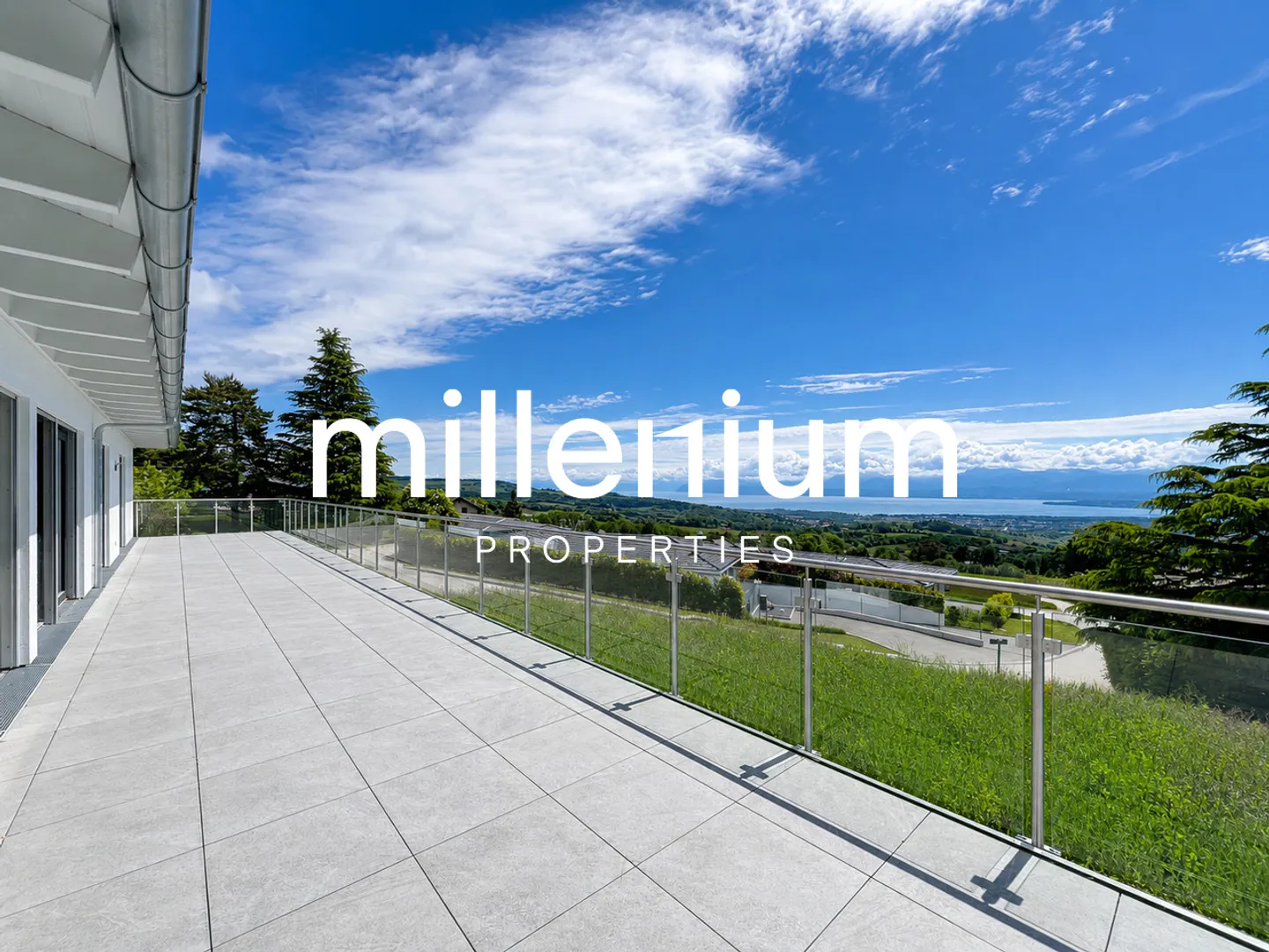 Villa de luxe avec vue imprenable sur le lac Léman et les Alpes - Photo 2 sur 16