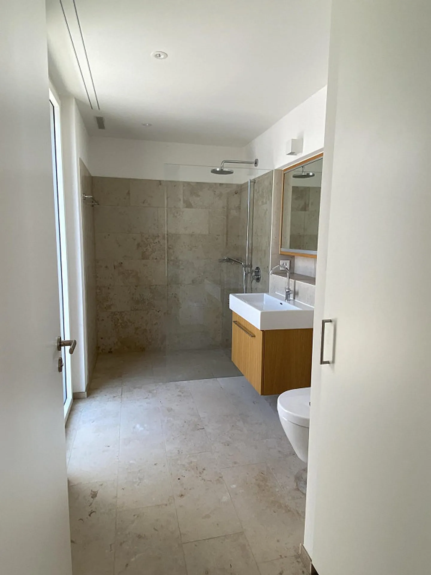 Exklusive Attika-Wohnung mit Weitsicht über Altstetten - Foto 8 von 13