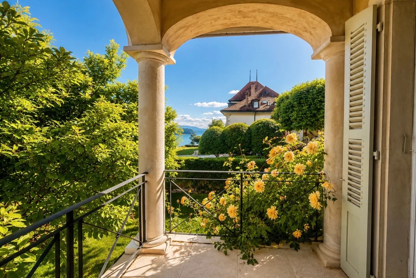 Villa de Luxe au Bord du Lac - Photo 1 sur 11