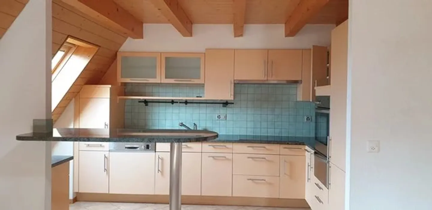Appartamento con 3,5 stanze e travi a vista, ca. 113m2 - Foto 4 di 7