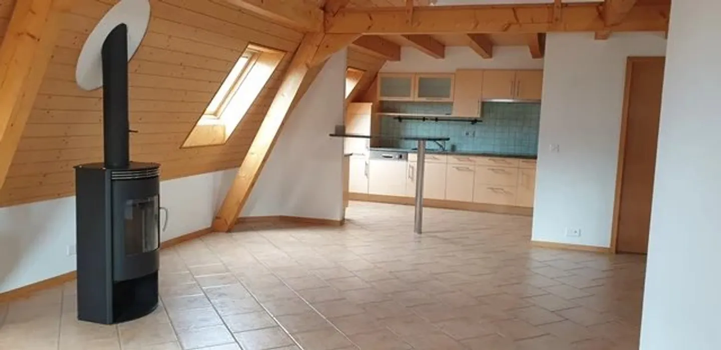 Appartamento con 3,5 stanze e travi a vista, ca. 113m2 - Foto 5 di 7