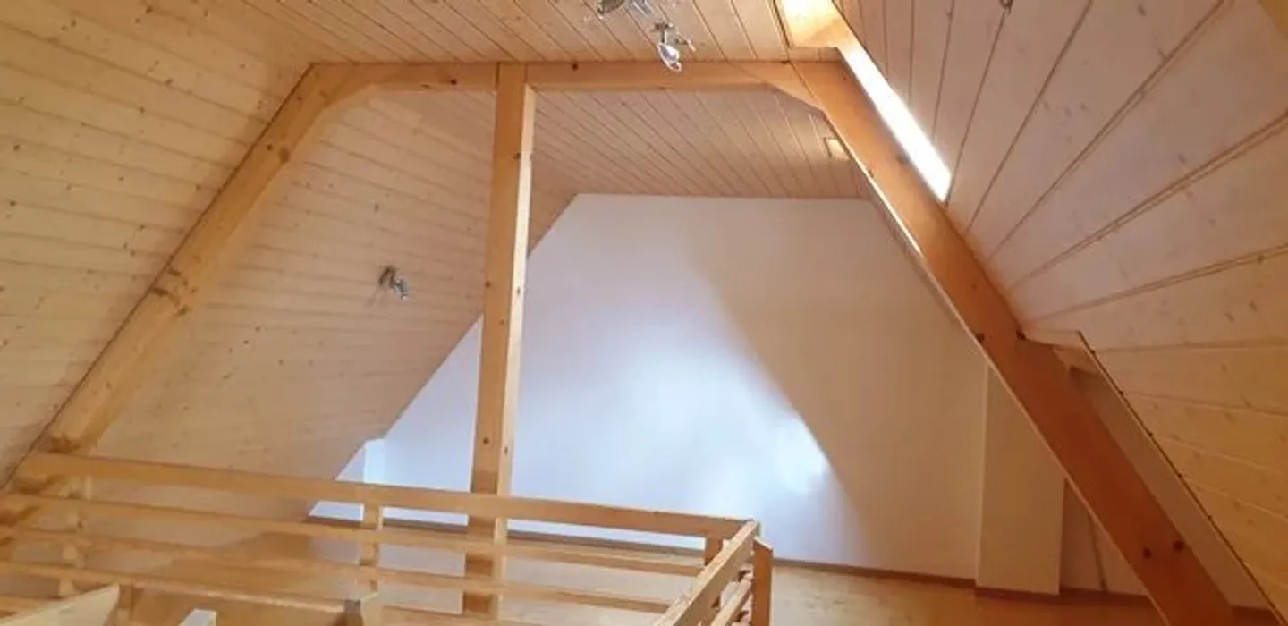 Appartamento con 3,5 stanze e travi a vista, ca. 113m2 - Foto 6 di 7