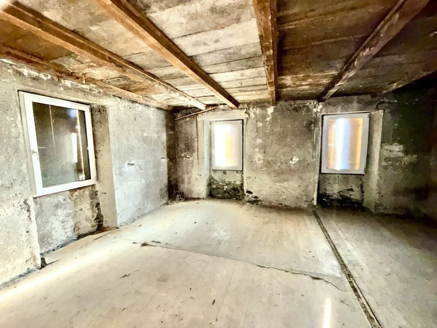 Maison à rénover au centre de Chamoson, vendu avec autorisation de construire - Photo 9 sur 22