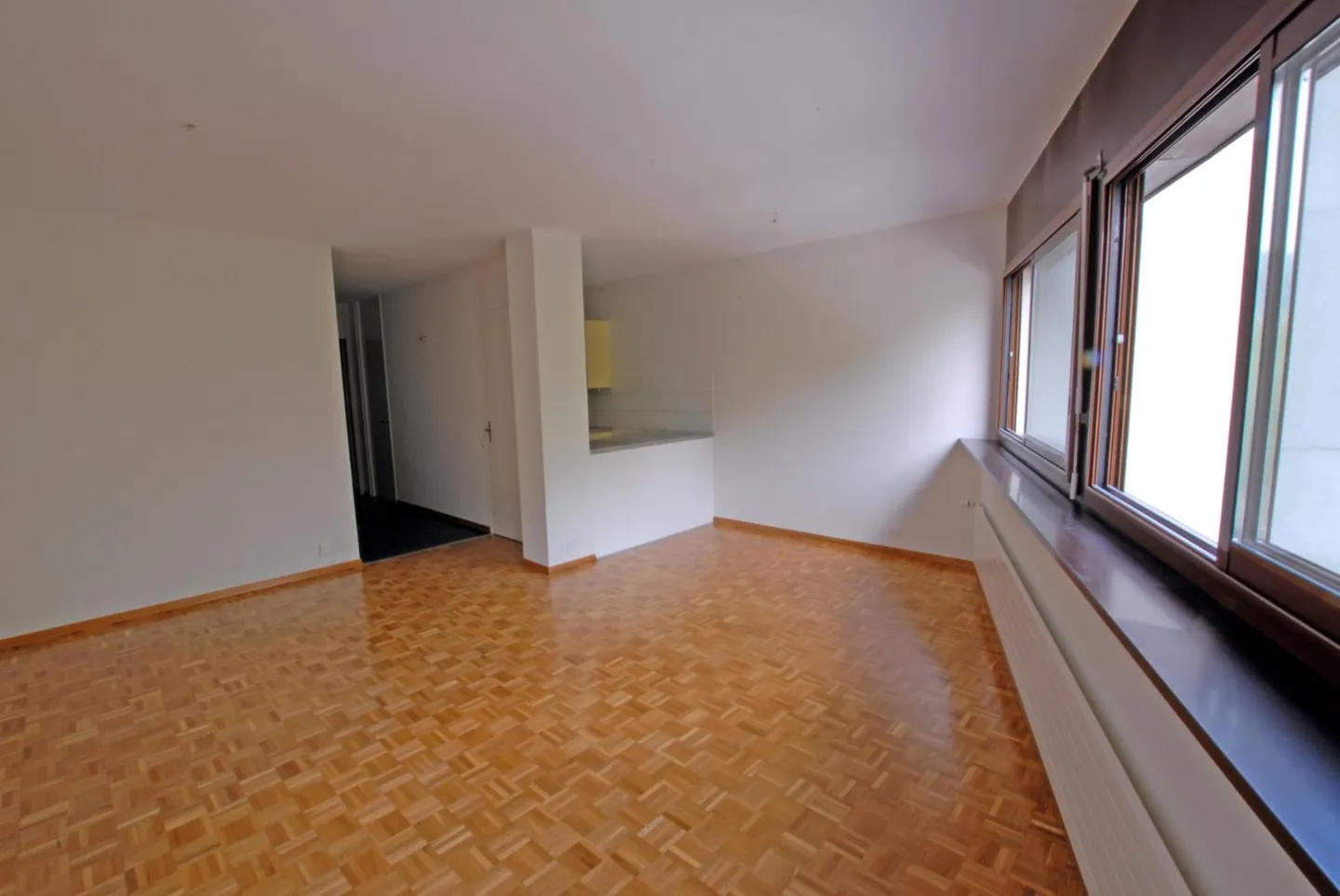 Charmant Appartement 4 Pièces - Photo 2 sur 5