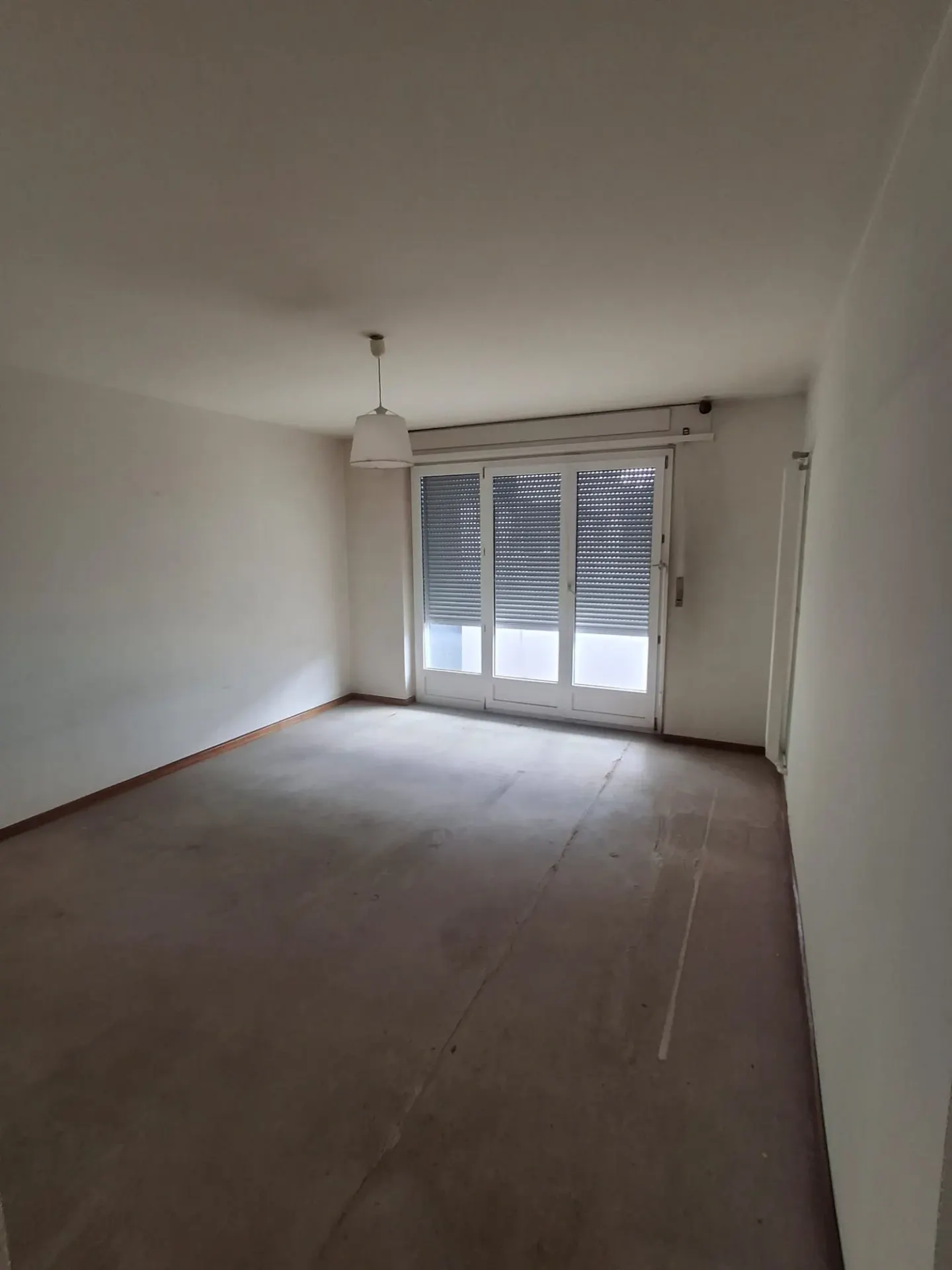 Bright 2.5-room apartment with balcony in La Chaux-de-Fonds - Photo 4 of 5