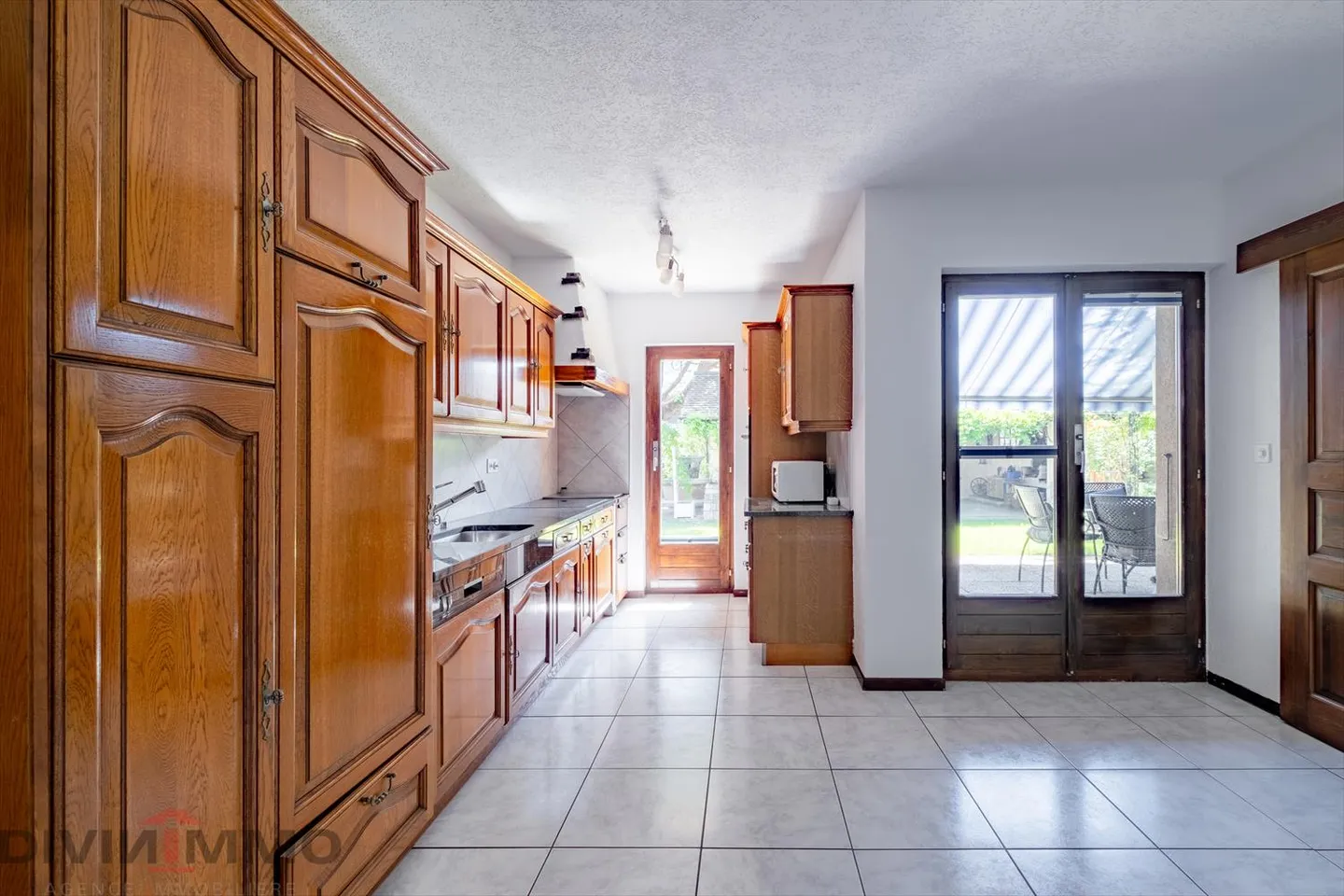 House 6.5 rooms - Photo 2 of 13