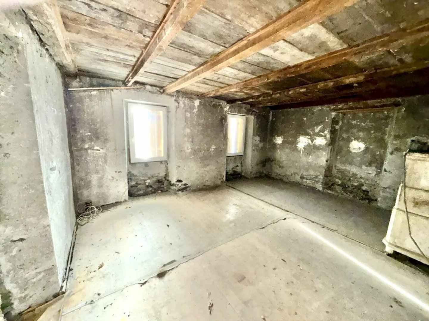 Maison à rénover au centre de Chamoson, vendu avec autorisation de construire - Photo 11 sur 22