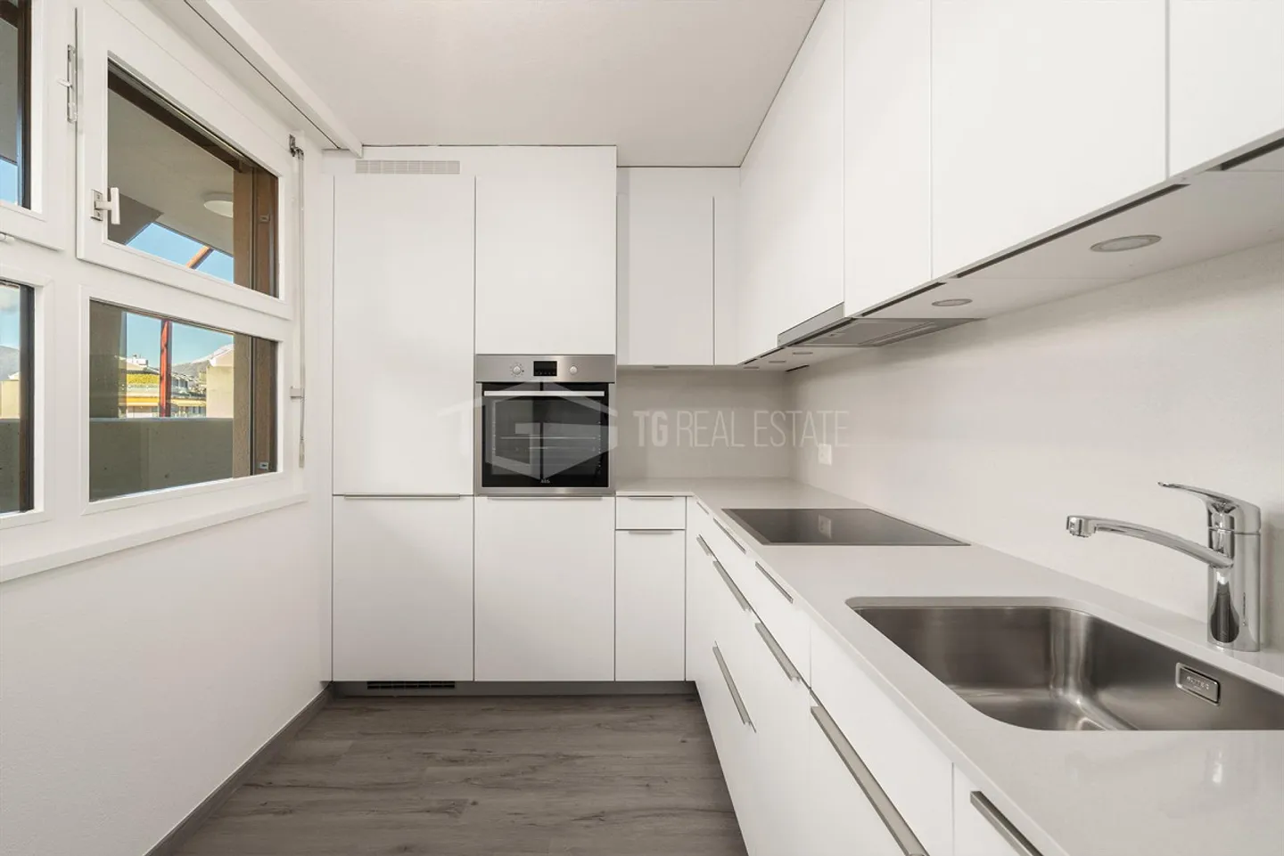 Appartement avec 3,5 pièces rénové avec vue agréable - Photo 6 sur 9