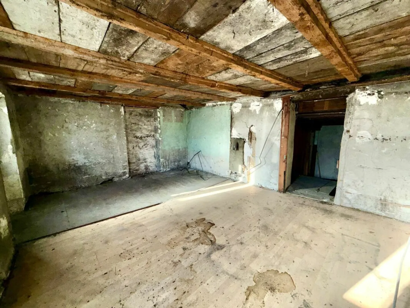 Maison à rénover au centre de Chamoson, vendu avec autorisation de construire - Photo 13 sur 22