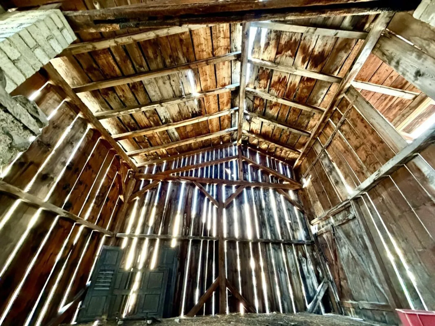 Maison à rénover au centre de Chamoson, vendu avec autorisation de construire - Photo 15 sur 22