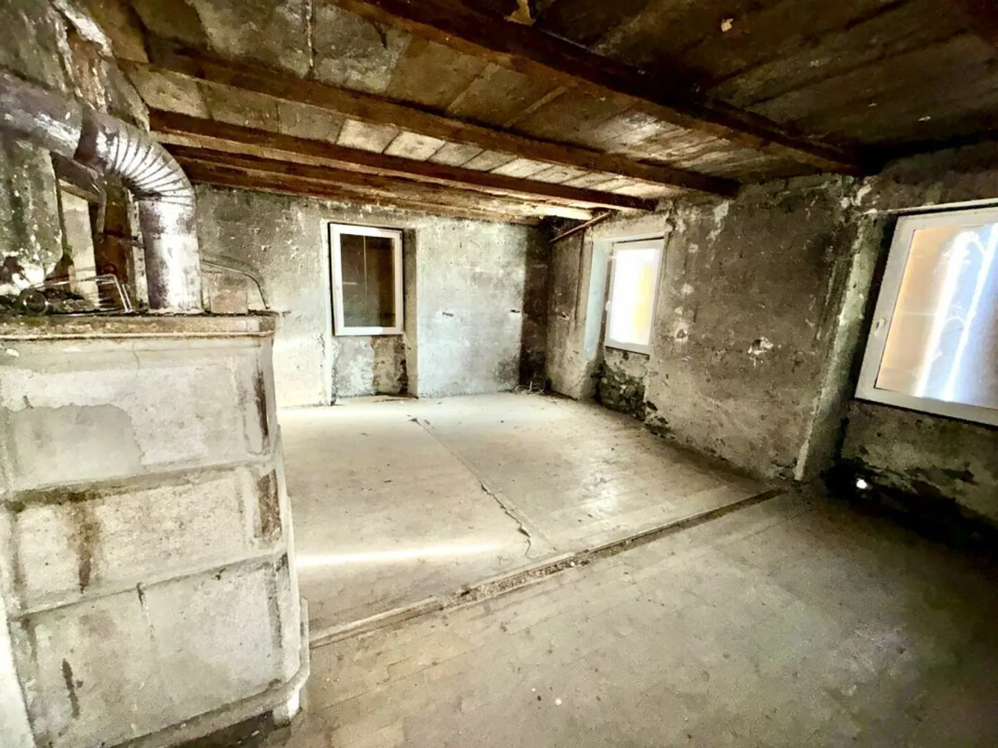 Maison à rénover au centre de Chamoson, vendu avec autorisation de construire - Photo 20 sur 22