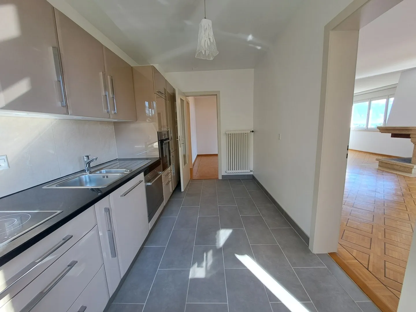 Apartment for rent - Photo 7 of 13