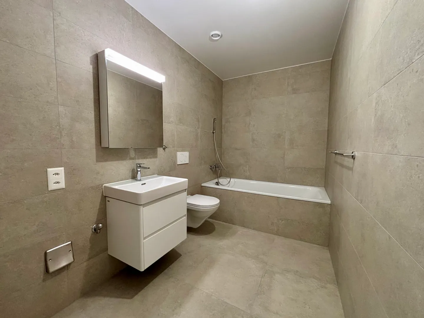 Modern 4.5 Room Apartment - Photo 8 of 11