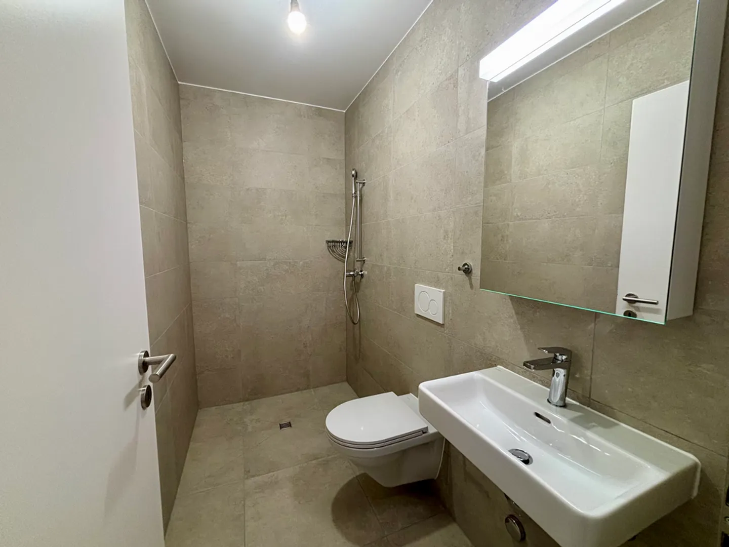 Modern 4.5 Room Apartment - Photo 9 of 11