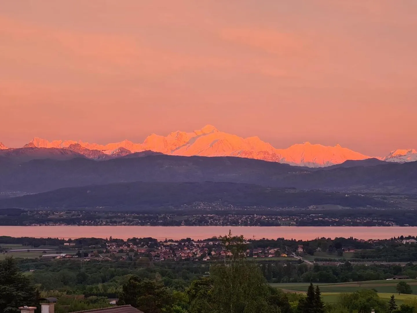 Villa Splendide avec Vue sur le Lac - Photo 3 sur 19