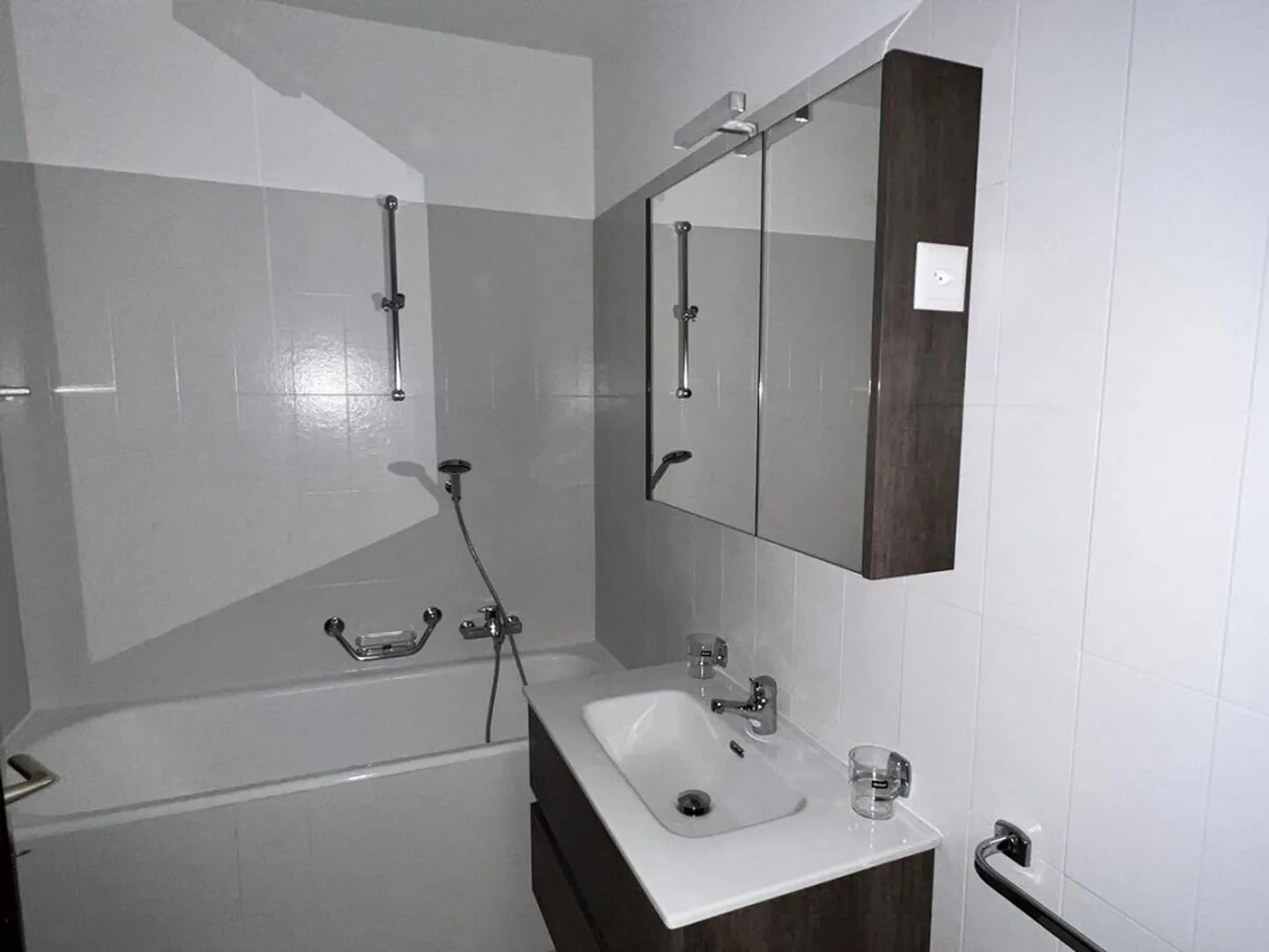 MENDRISIO – 3.5 ZIMMER MIT GERÄUMIGEN DIMENSIONEN UND MODERNEM KOMFORT - Foto 7 von 12