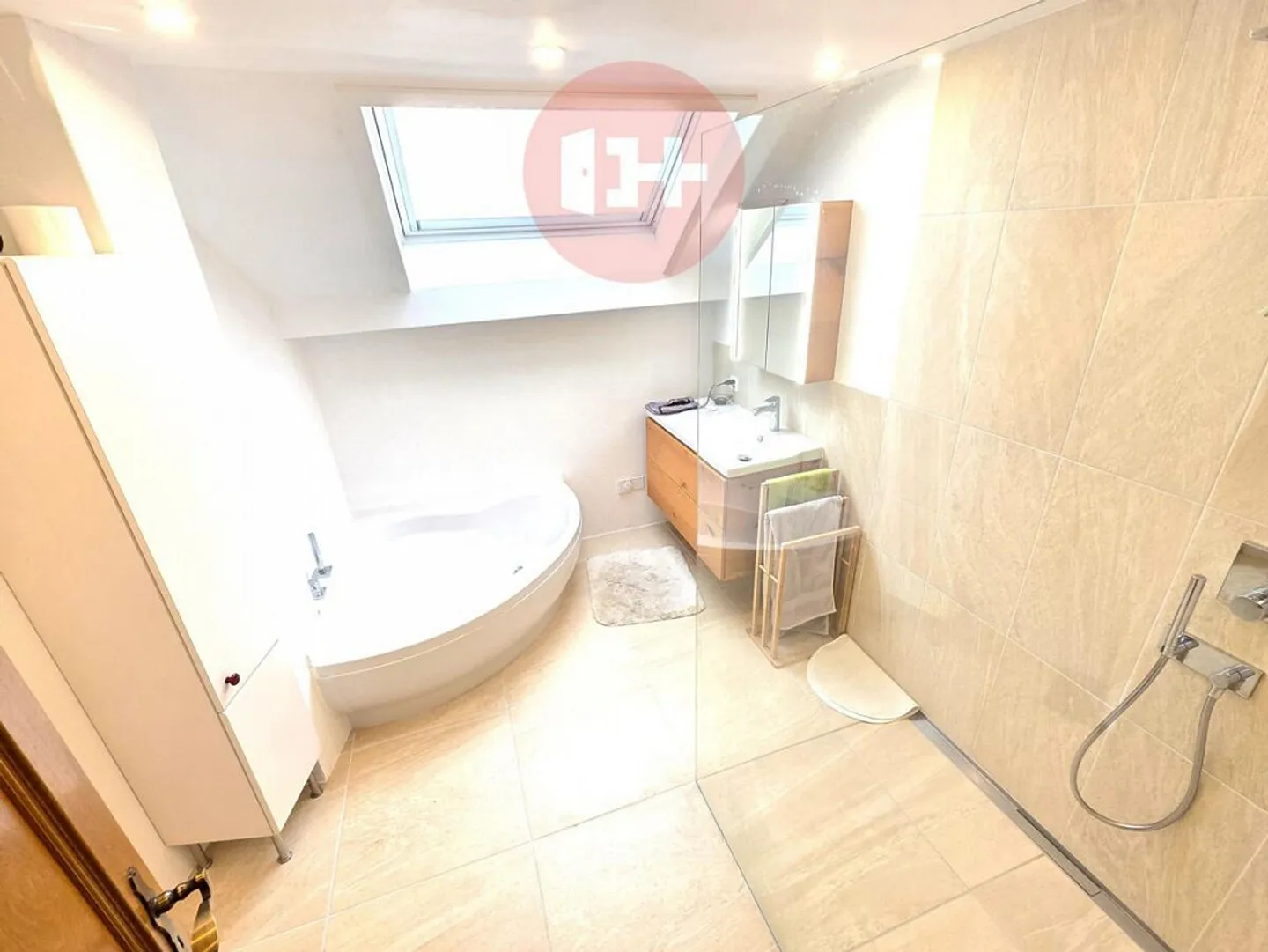 Geräumiges Einfamilienhaus in Orpund - Foto 4 von 6