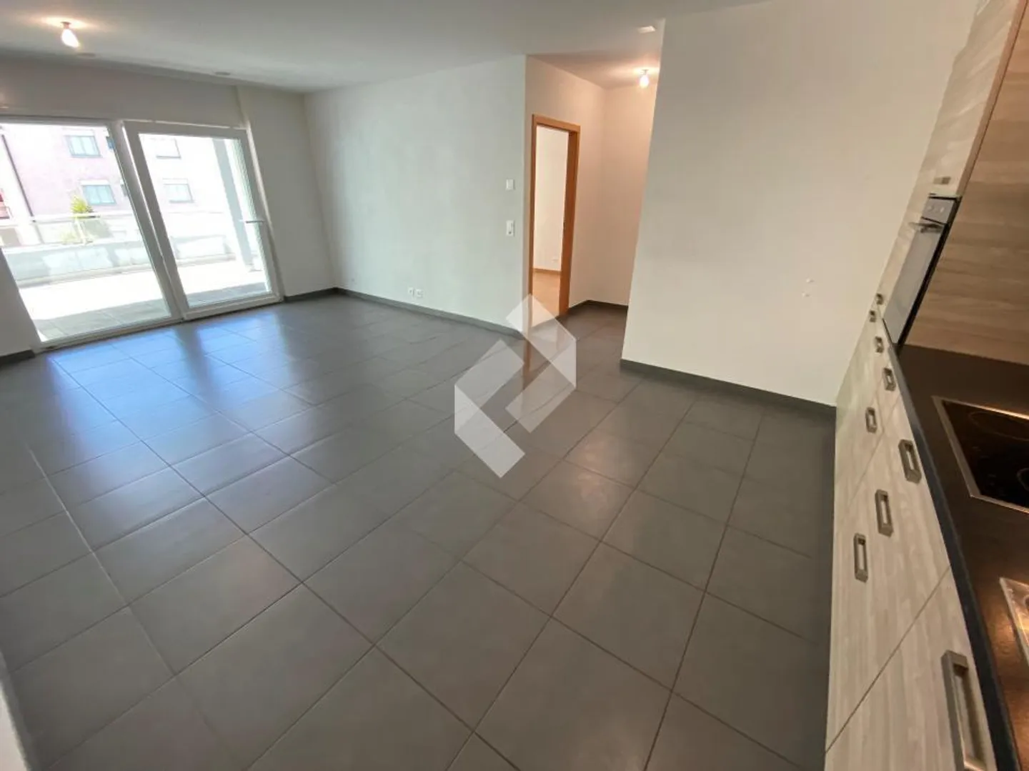 Bella appartamento di 2,5 stanze con grande terrazza di 32 m2 - Foto 5 di 9