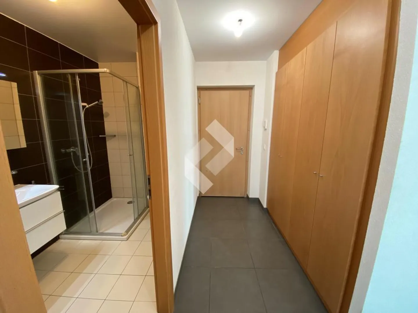 Bella appartamento di 2,5 stanze con grande terrazza di 32 m2 - Foto 7 di 9